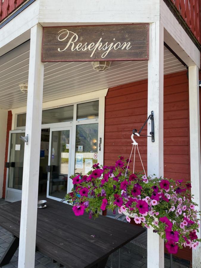 Traedal Hotel Sunndalsora Exterior photo