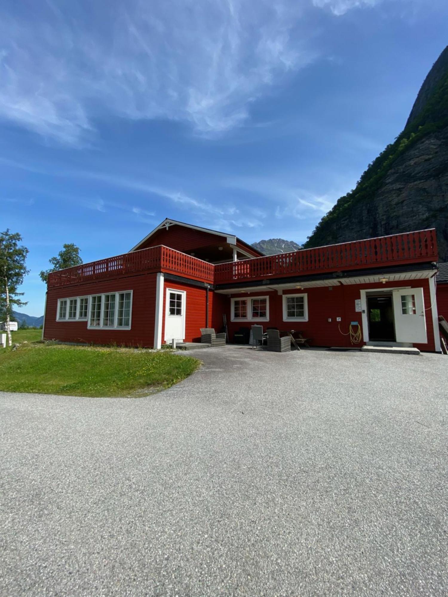 Traedal Hotel Sunndalsora Exterior photo